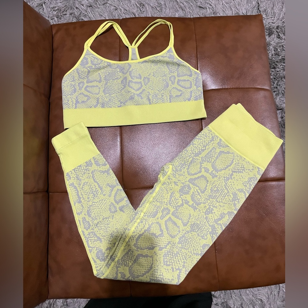 Bombshell Snake Set